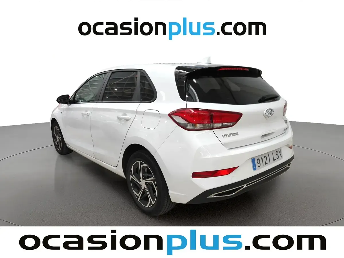 Usado Hyundai i30 120 CV (88 kW) 2021 Blanco Utilitario