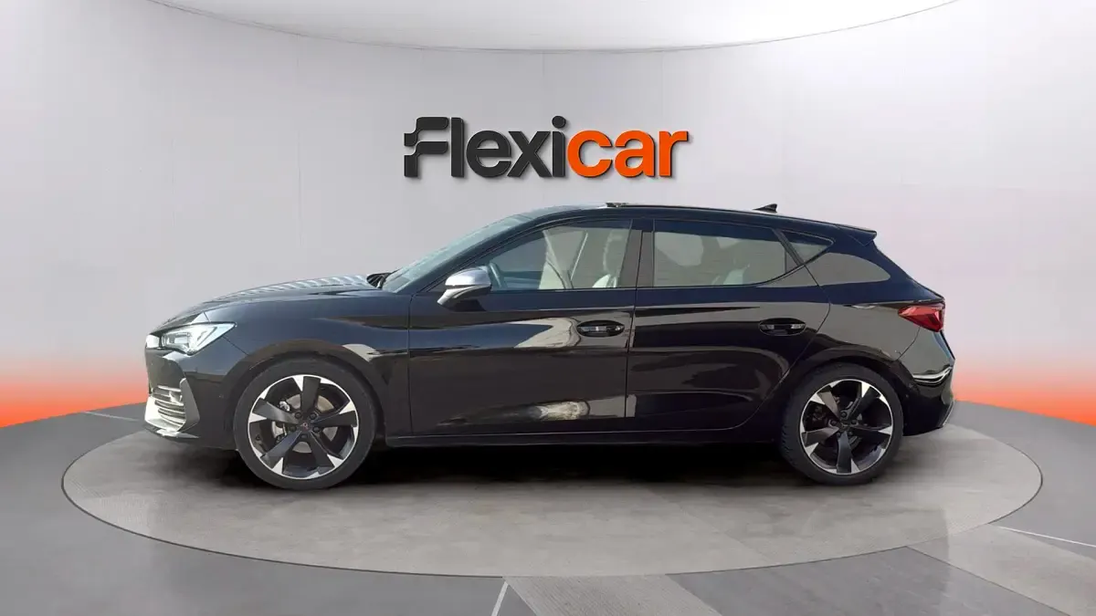Usado Cupra Leon 150 CV (110 kW) 2024 Negro Berlina