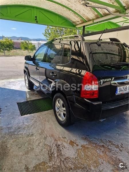 Negro Usado 2006 Hyundai Tucson Comfort SUV | 5500 € (Precio justo) - Imagen 1/4
