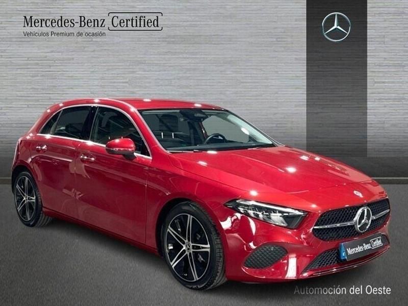Usado Mercedes A180 Progressive 116 CV (85 kW) 2024 Rojo Berlina