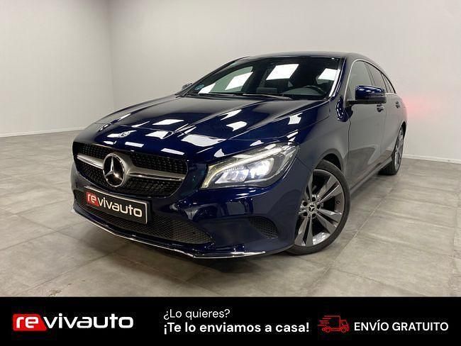 Usado Mercedes CLA200 Shooting Brake 136 CV (100 kW) 2018 Azul Familiar