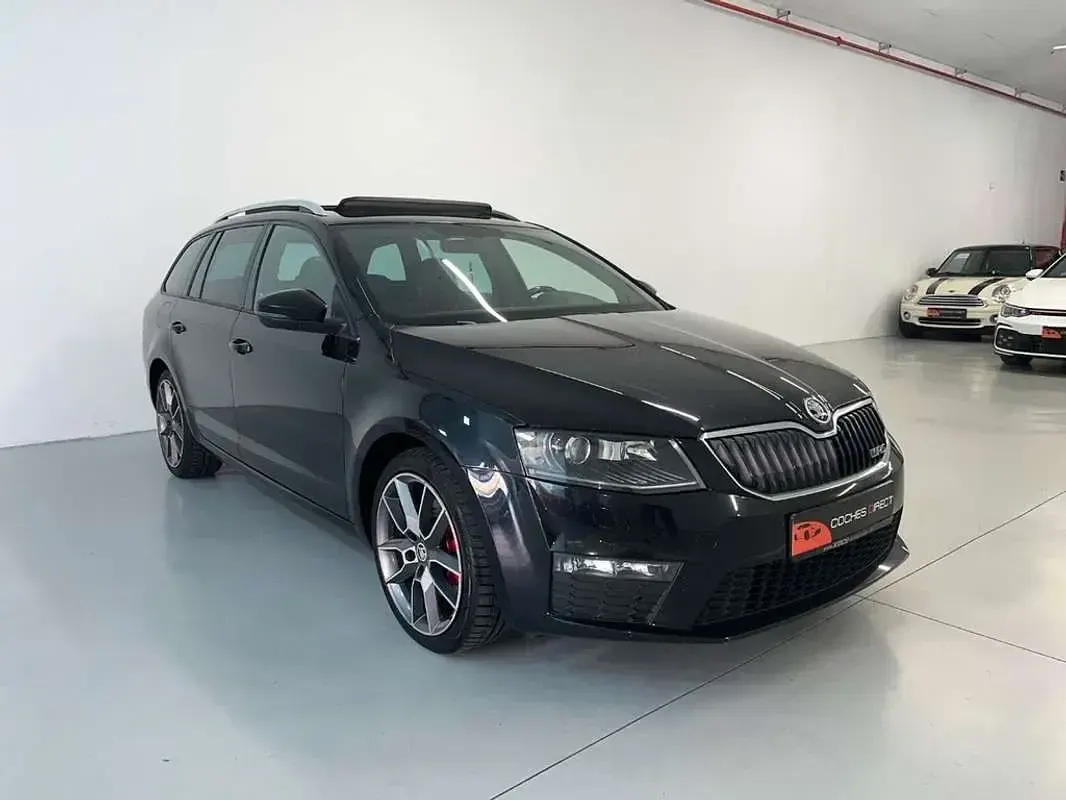Usado Skoda Octavia RS 184 CV (135 kW) 2017 Negro Familiar