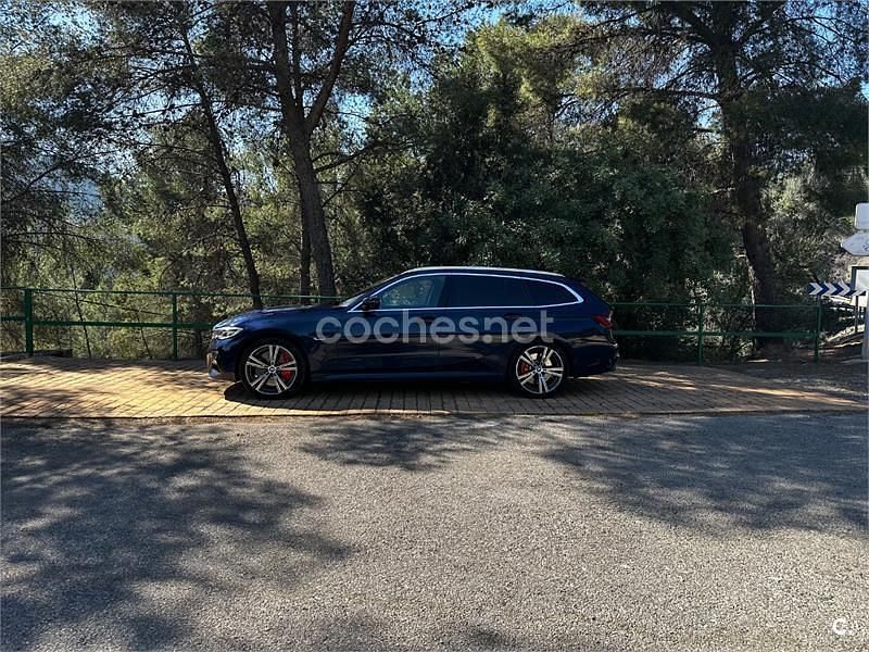 Używany BMW 330e 292 KM (214 kW) 2021 Niebieski Kombi