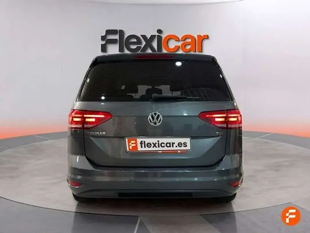 Usado VW Touran Advance 116 CV (85 kW) 2017 Blanco Monovolumen