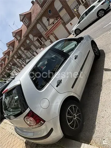 Usado VW Polo Highline 80 CV (58 kW) 2008 Gris / plata Utilitario