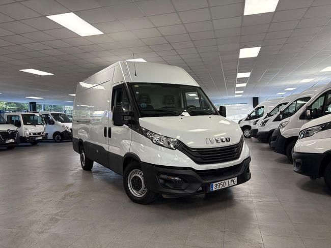 Usado Iveco Daily 159 CV (116 kW) 2022 Blanco Berlina