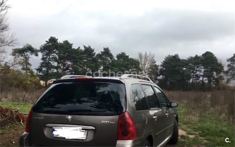 Beige Usado 2002 Peugeot 307 Familiar | 3100 € (Precio justo) - Imagen 1/1