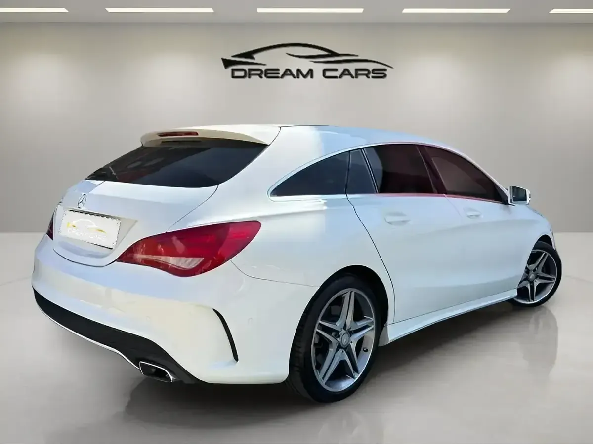 Usado Mercedes CLA200 136 HP (100 kW) 2016 Branco Carrinha