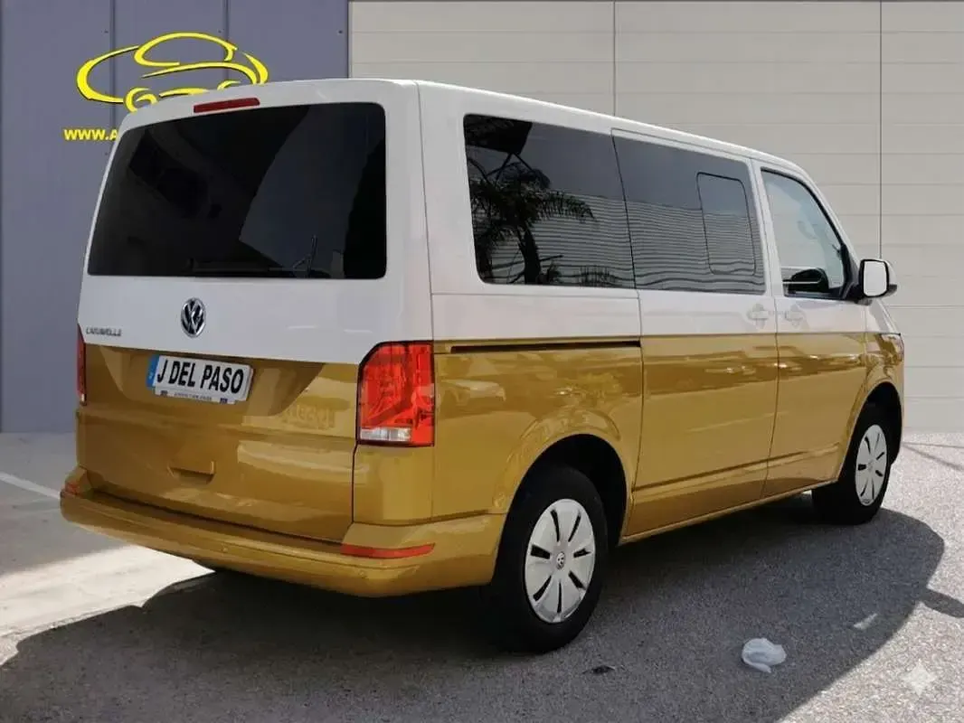 Usado VW Caravelle 110 CV (80 kW) 2022 Blanco Van
