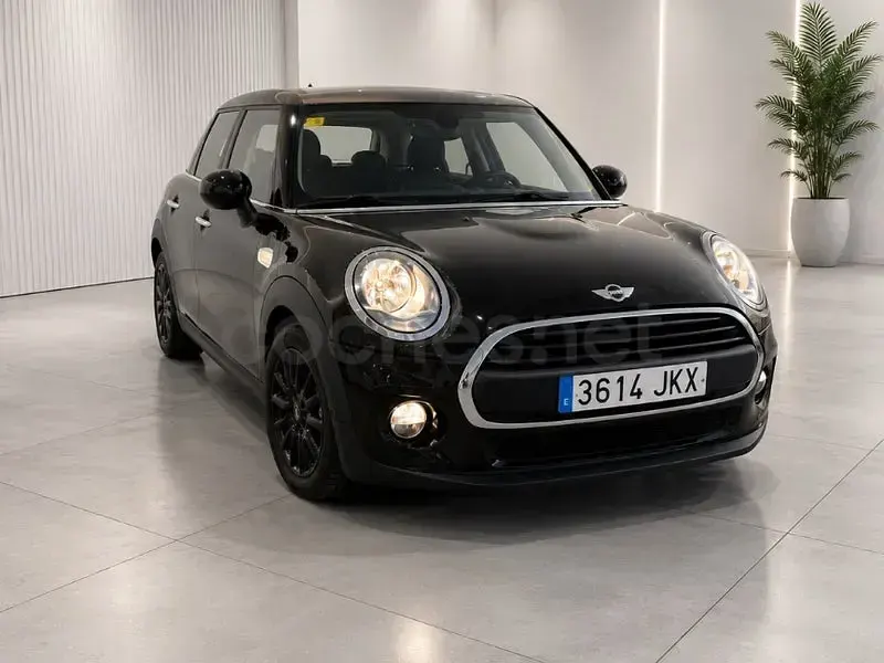 Usado Mini Cooper D 116 CV (85 kW) 2015 Negro Utilitario