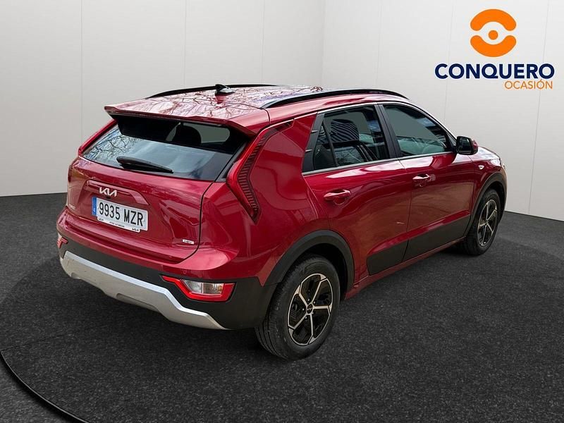 Usado Kia Niro 129 CV (94 kW) 2025 Rojo SUV