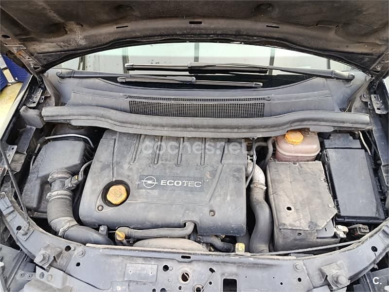 Usado Opel Zafira Enjoy 100 CV (73 kW) 2006 Negro Monovolumen