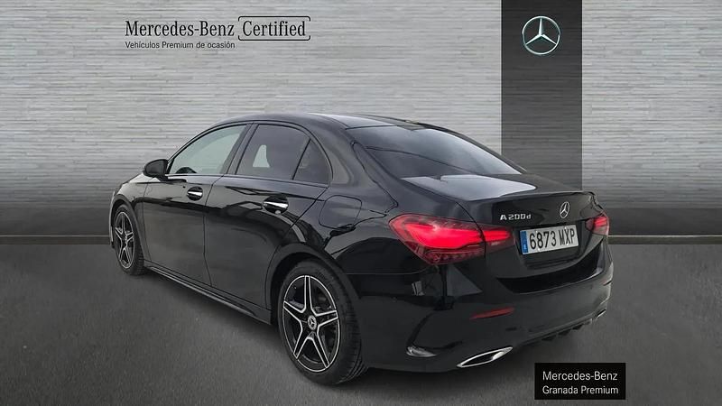 Usado Mercedes A200 150 CV (110 kW) 2024 Negro Berlina