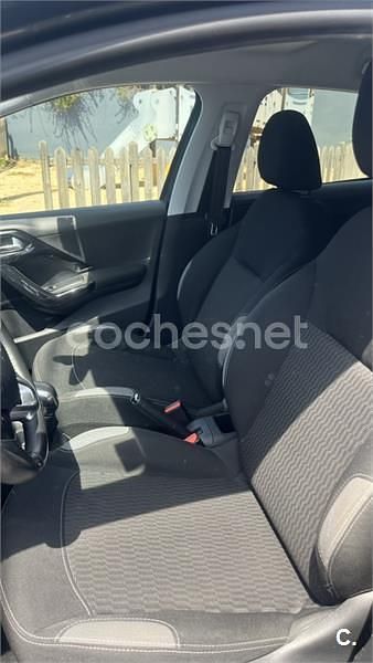 Usado Peugeot 208 Access 75 CV (55 kW) 2016 Gris / plata Utilitario