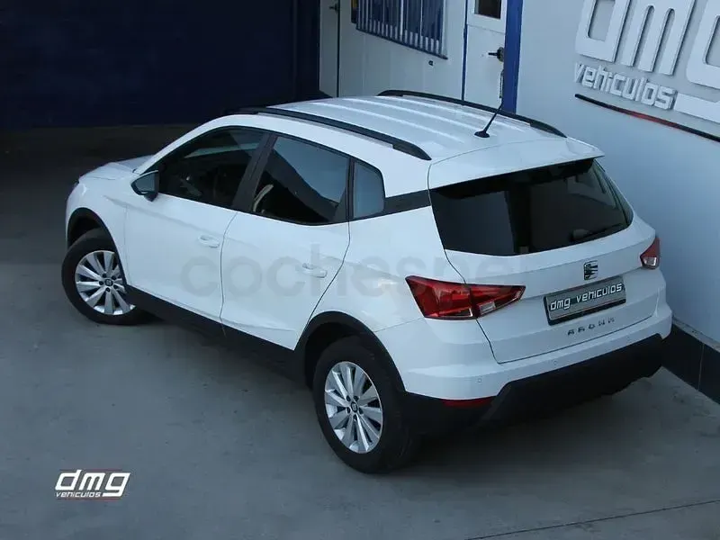 Usado Seat Arona Ecomotive 95 CV (69 kW) 2018 Blanco SUV