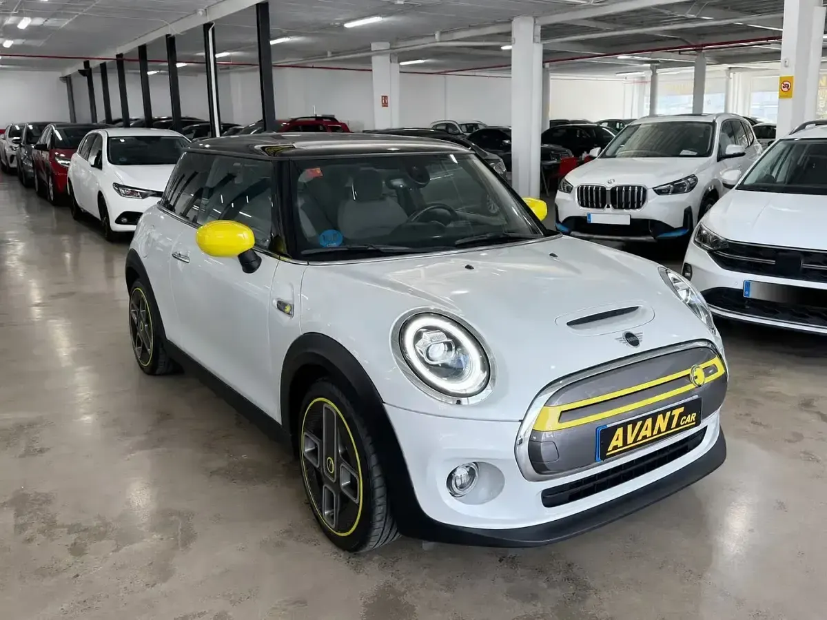 Usado Mini Cooper SE 135 kW (184 CV) 2021 Blanco Utilitario