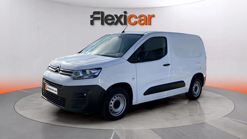 Usado Citroën Berlingo Live 102 CV (75 kW) 2021 Blanco Monovolumen