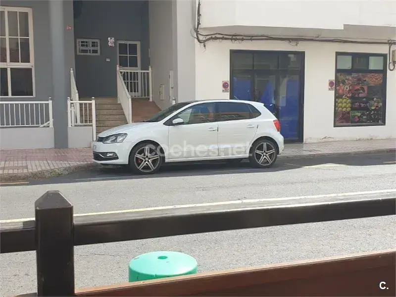 Usado VW Polo Advance 90 CV (66 kW) 2015 Blanco Berlina