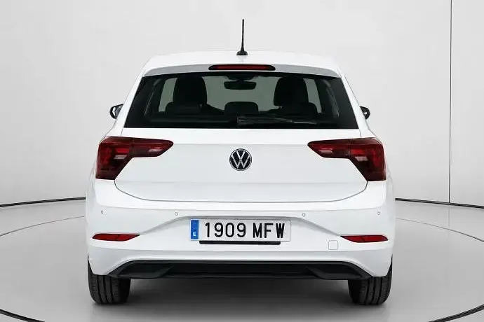 Usado VW Polo Life 95 CV (69 kW) 2023 Utilitario