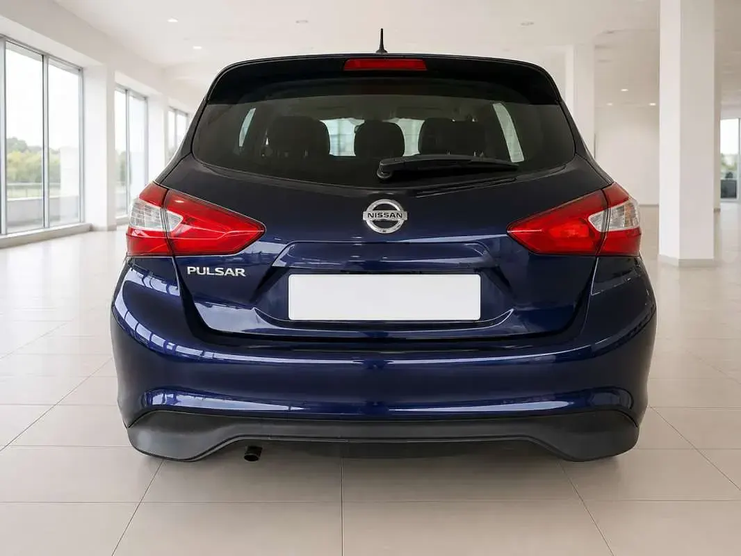 Usado Nissan Pulsar Tekna 116 CV (85 kW) 2014 Azul Utilitario