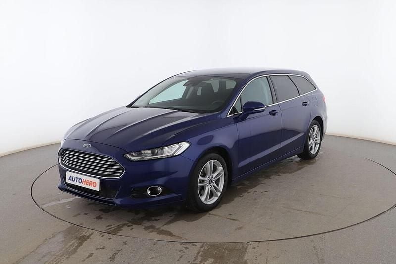 Usado Ford Mondeo Titanium 160 CV (117 kW) 2018 Azul Familiar