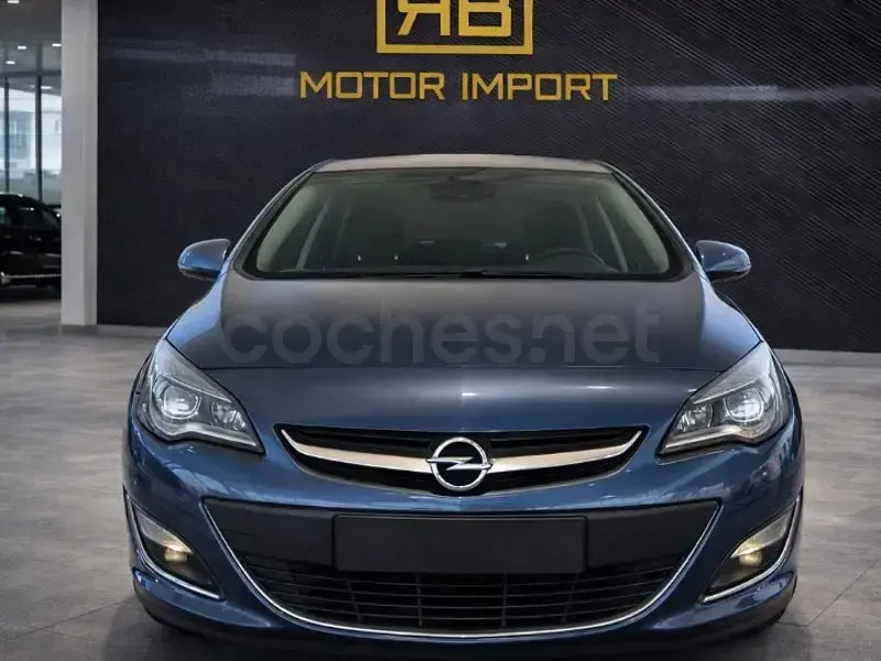 Usado Opel Astra Excellence 165 CV (121 kW) 2014 Azul Berlina