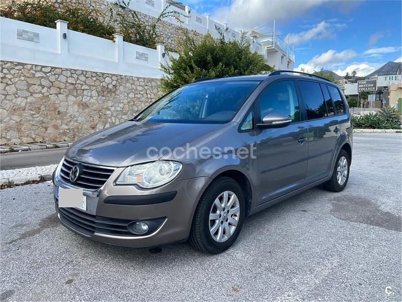 Gris / plata Usado 2009 VW Touran Edition Monovolumen | 6700 € (Buen precio) - Imagen 1/4