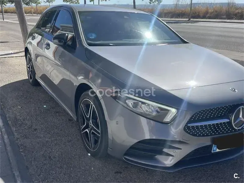 Usado Mercedes A250 218 CV (160 kW) 2022 Gris / plata Berlina