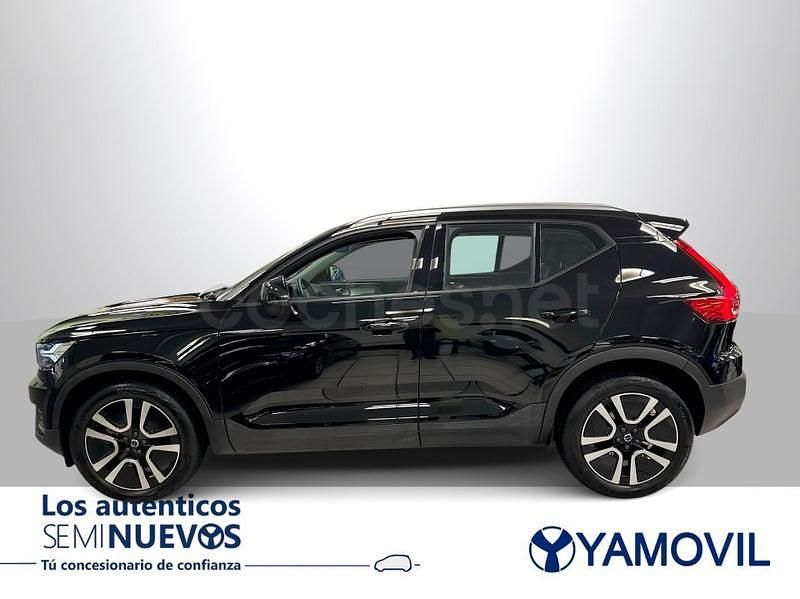 Usado Volvo XC40 Momentum 163 CV (119 kW) 2022 Negro SUV