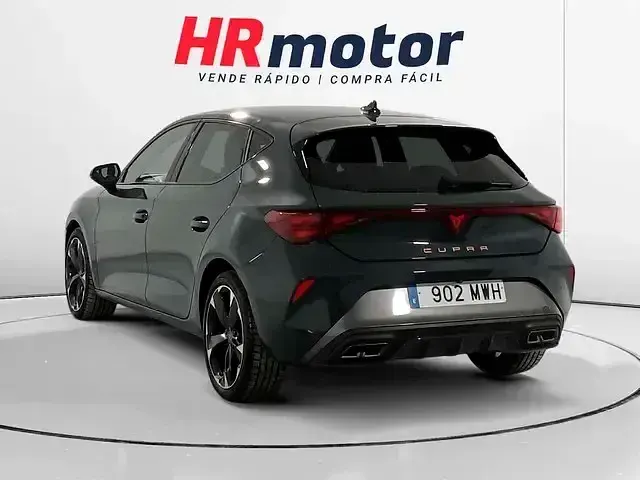 Usado Cupra Leon 150 CV (110 kW) 2024 Azul Berlina