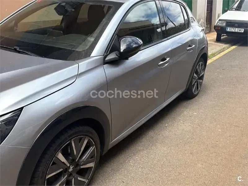 Używany Peugeot 208 GT-line 100 KM (73 kW) 2020 Szary Hatchback