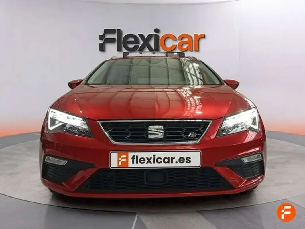 Usado Seat Leon ST FR 150 CV (110 kW) 2017 Rojo Familiar