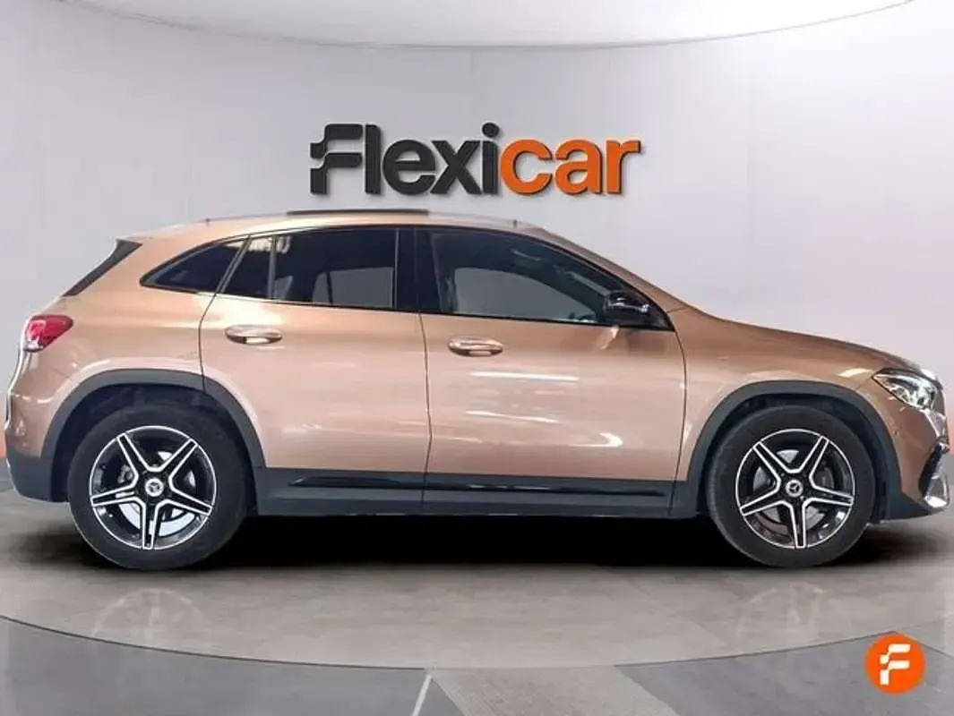 Usado Mercedes GLA200 150 CV (110 kW) 2022 Marrón SUV