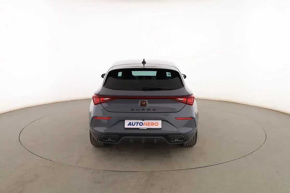 Usado Cupra Leon 150 CV (110 kW) 2024 Gris Berlina