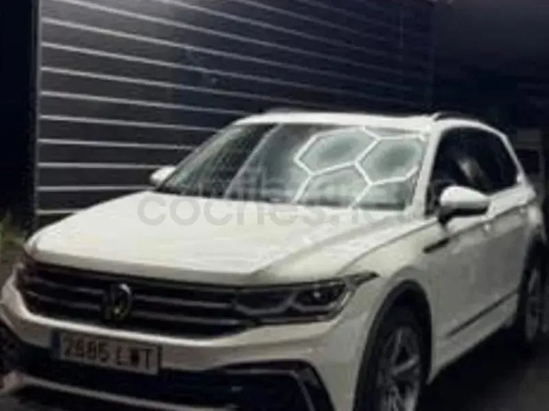 Usado VW Tiguan R-line 150 CV (110 kW) 2022 Blanco SUV