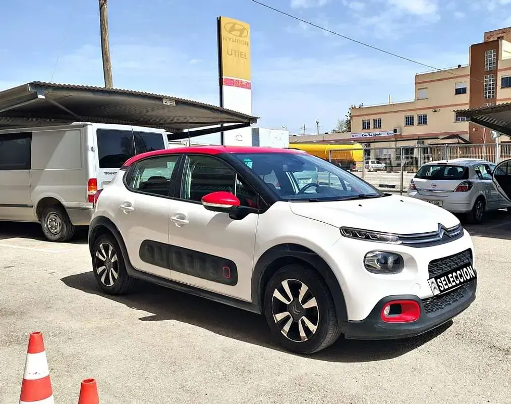 Usado Citroën C3 82 CV (60 kW) 2019 Blanco Utilitario