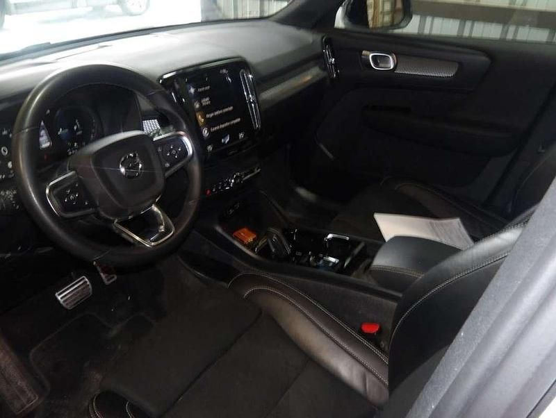 Usado Volvo XC40 Plus 261 CV (191 kW) 2022 Blanco SUV