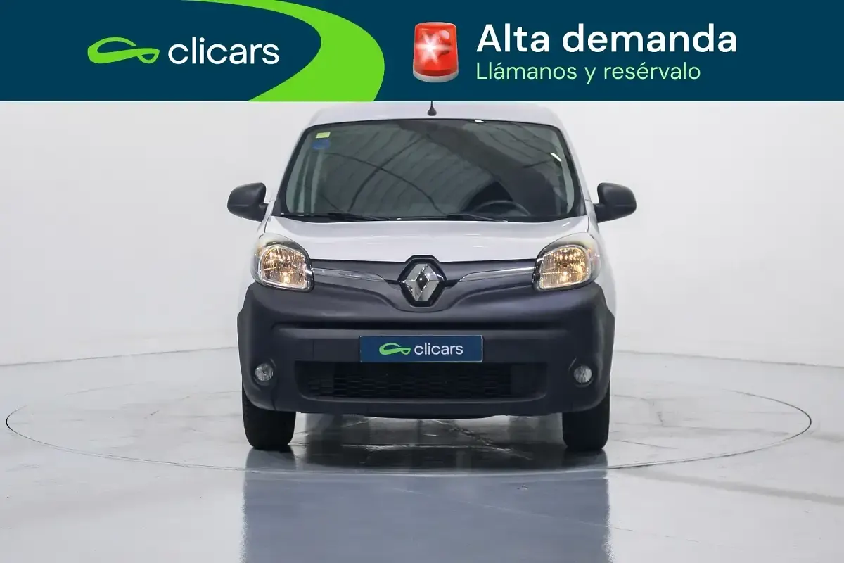Usado Renault Kangoo 44 kW (60 CV) 2021 Blanco Monovolumen