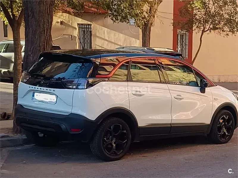Usado Opel Crossland GS Line 110 CV (80 kW) 2022 Blanco SUV