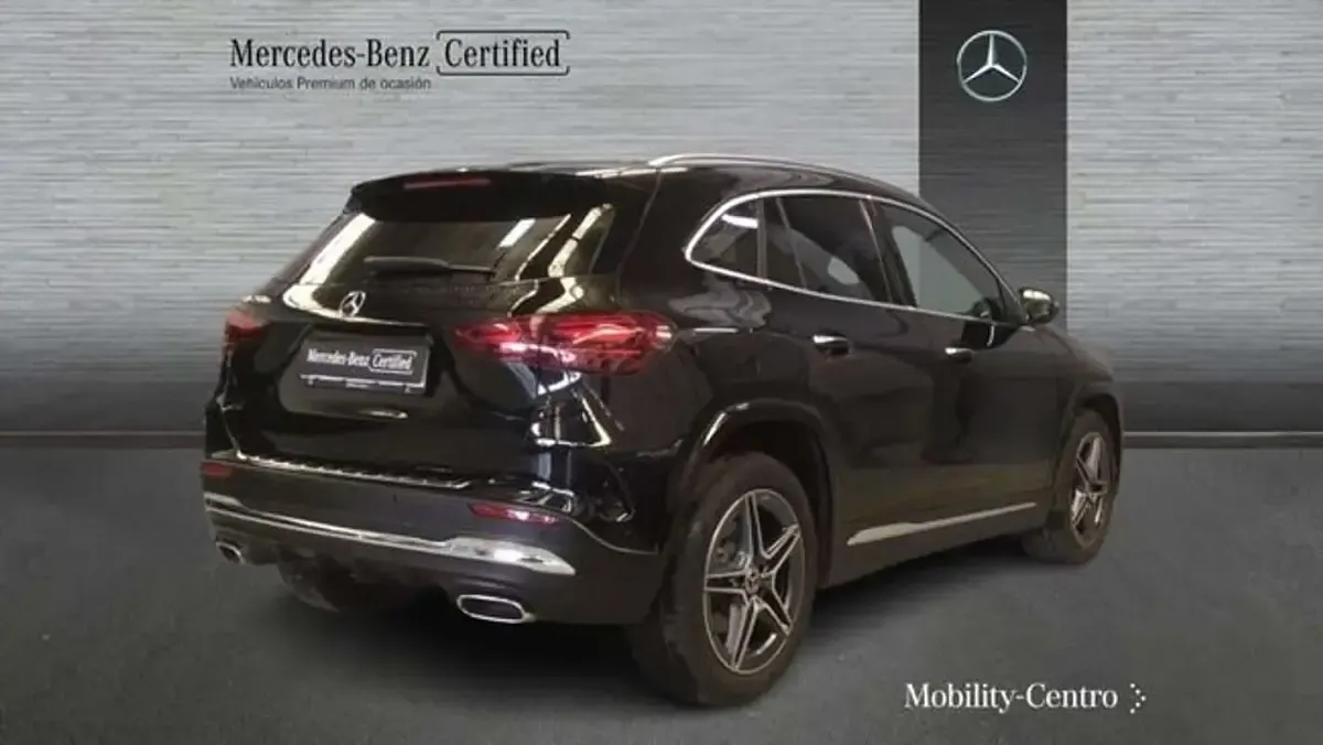 Usado Mercedes GLA250 163 CV (119 kW) 2025 Negro SUV