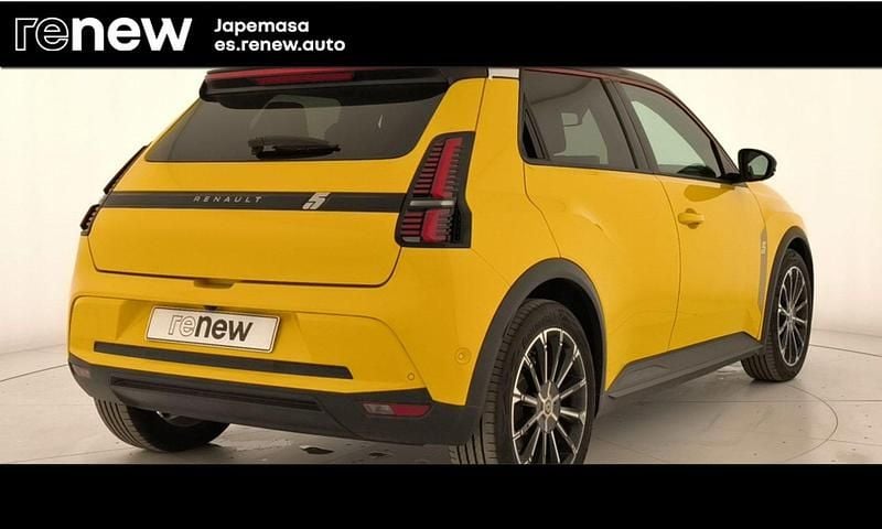 Usado Renault 5 E-Tech Techno 110 kW (150 CV) 2024 Amarillo con techo negro Berlina