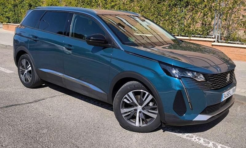 Usado Peugeot 5008 Allure 181 CV (133 kW) 2022 Azul Monovolumen