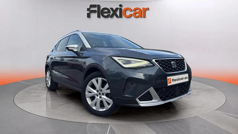 Usado Seat Arona Xperience 110 CV (80 kW) 2022 Azul SUV