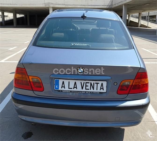 Usado BMW 320 150 CV (110 kW) 2004 Azul Berlina