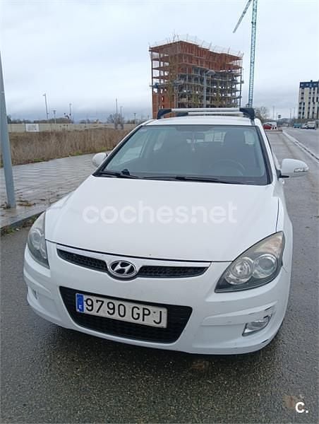 Blanco Usado 2009 Hyundai i30 Comfort Berlina | 3900 € (Precio justo) - Imagen 1/4