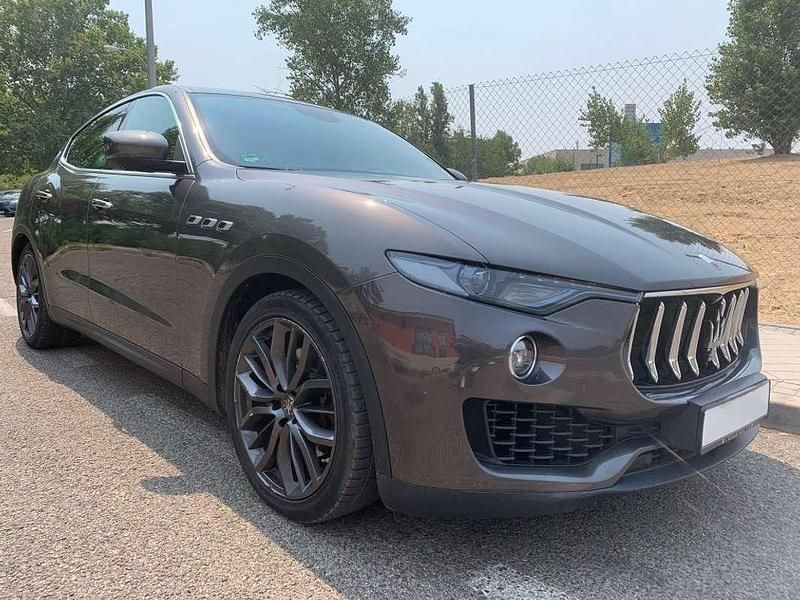 Gris Usado 2018 Maserati Levante SUV | 37.450 € (Precio justo) - Imagen 1/4