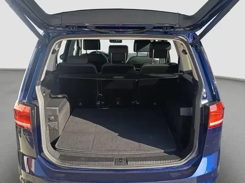 Usado VW Touran 150 CV (110 kW) 2025 Monovolumen
