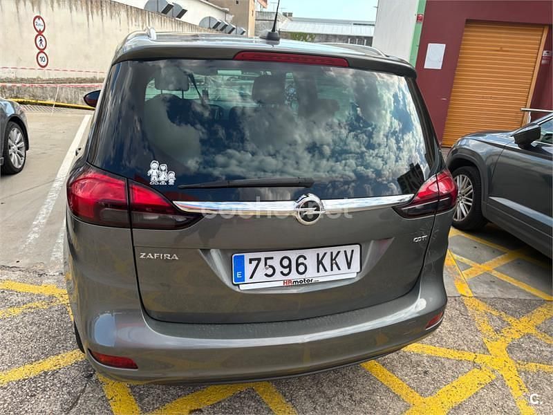 Usado Opel Zafira Selective 120 CV (88 kW) 2018 Gris / plata Monovolumen
