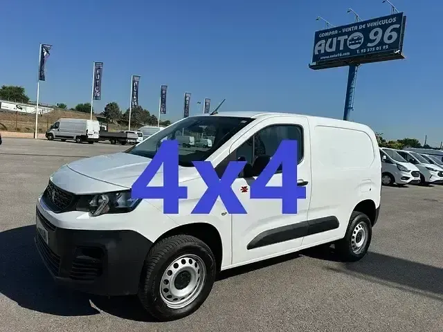 Usado Peugeot Partner Premium 130 CV (95 kW) 2022 Blanco Monovolumen