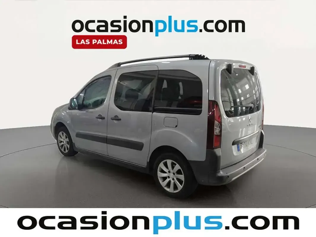 Usado Peugeot TePee 99 CV (72 kW) 2018 Gris Van